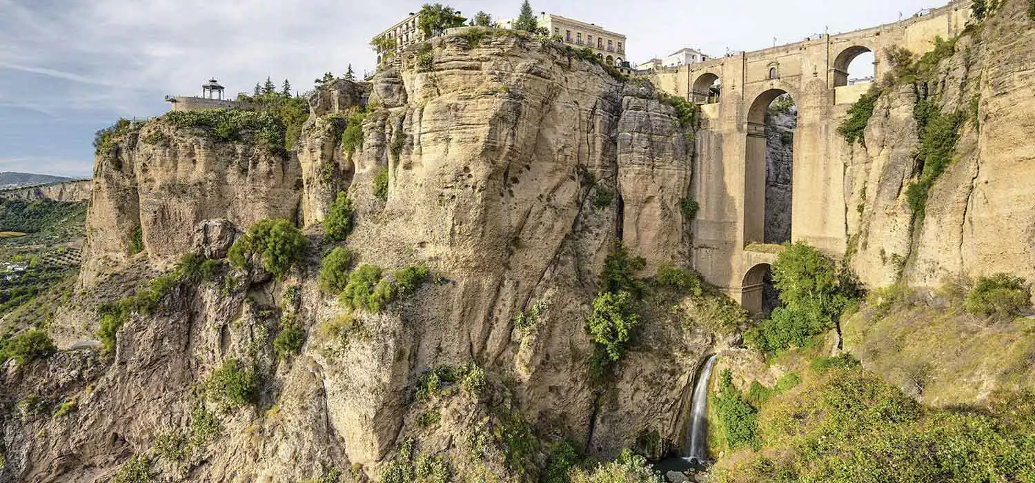 pueblos bonitos cerca de malaga