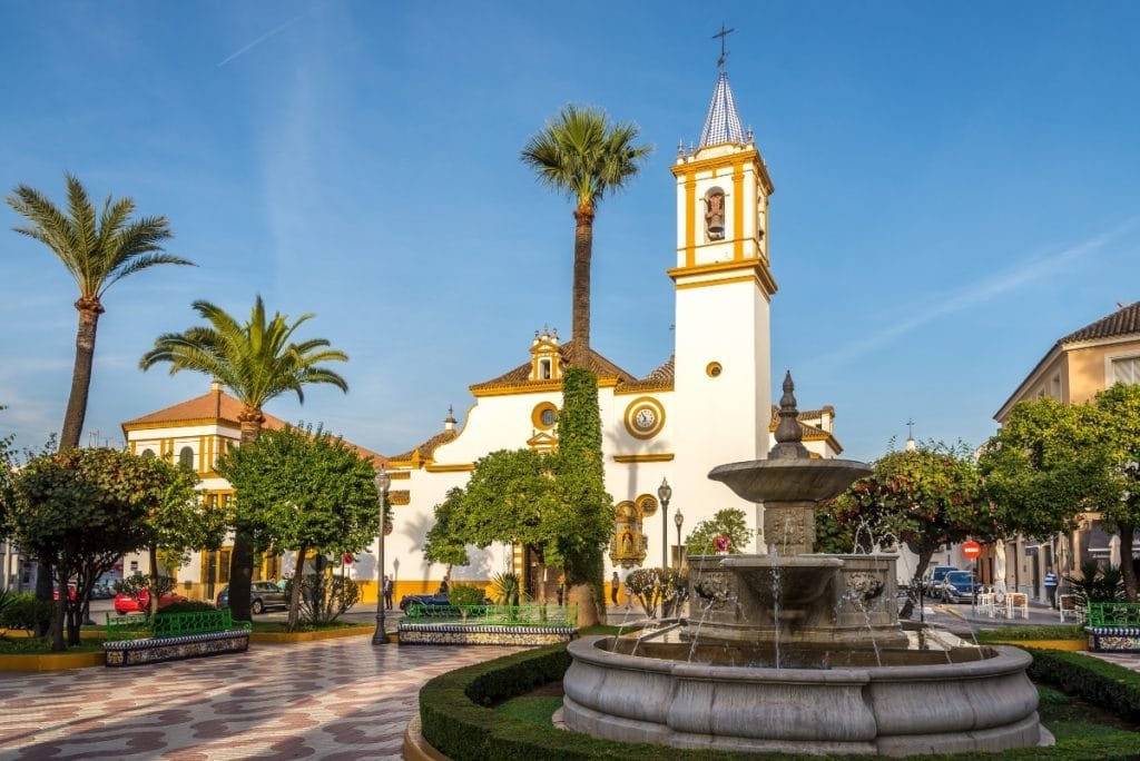 pueblos bonitos cerca de sevilla